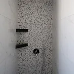 Griseo Karterados (Santorini)