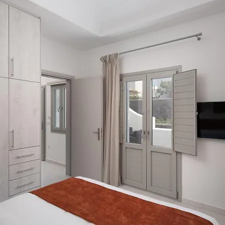 Aparthotel Griseo Karterados (Santorini)