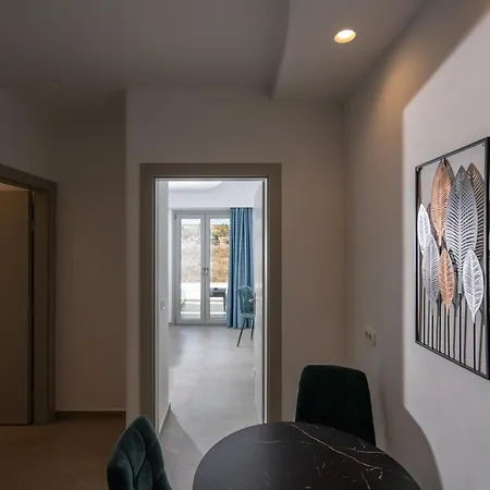 Griseo Aparthotel Karterados (Santorini)