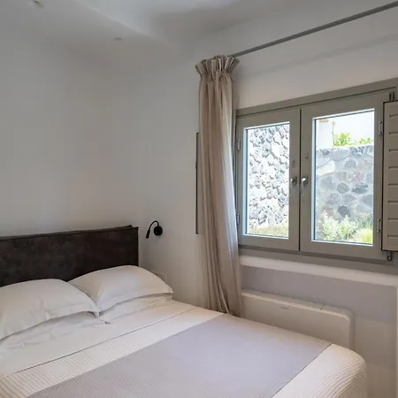 Griseo 4* Karterados (Santorini)